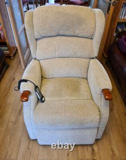 Celebrity Power Lift Chair Electric Riser Recliner, Remote Control side Pocket