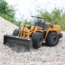 HuiNa 1583 2.4G 2114 RC Remote Control Wheel Loader RC Bulldozer 2 Channels Toy