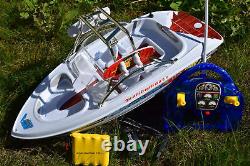 Grand Yacht Malibu Radio Remote Control Racing Speed Boat 130 Motor 1/32 Échelle