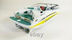 Radio Remote Control Malibu Racing Speed Boat Yacht Haute Vitesse 130 Moteur 1/25