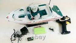 Radio Remote Control Malibu Racing Speed Boat Yacht Haute Vitesse 130 Moteur 1/25