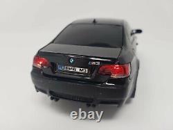 Voiture radiocommandée officielle sous licence BMW M3 noire avec lumières LED à l'échelle 1/24